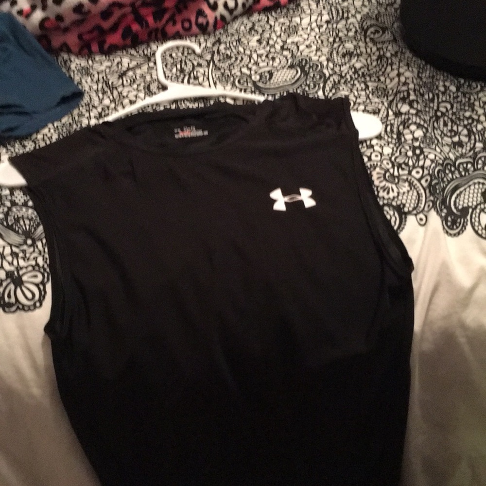 Under Armour T-shirt